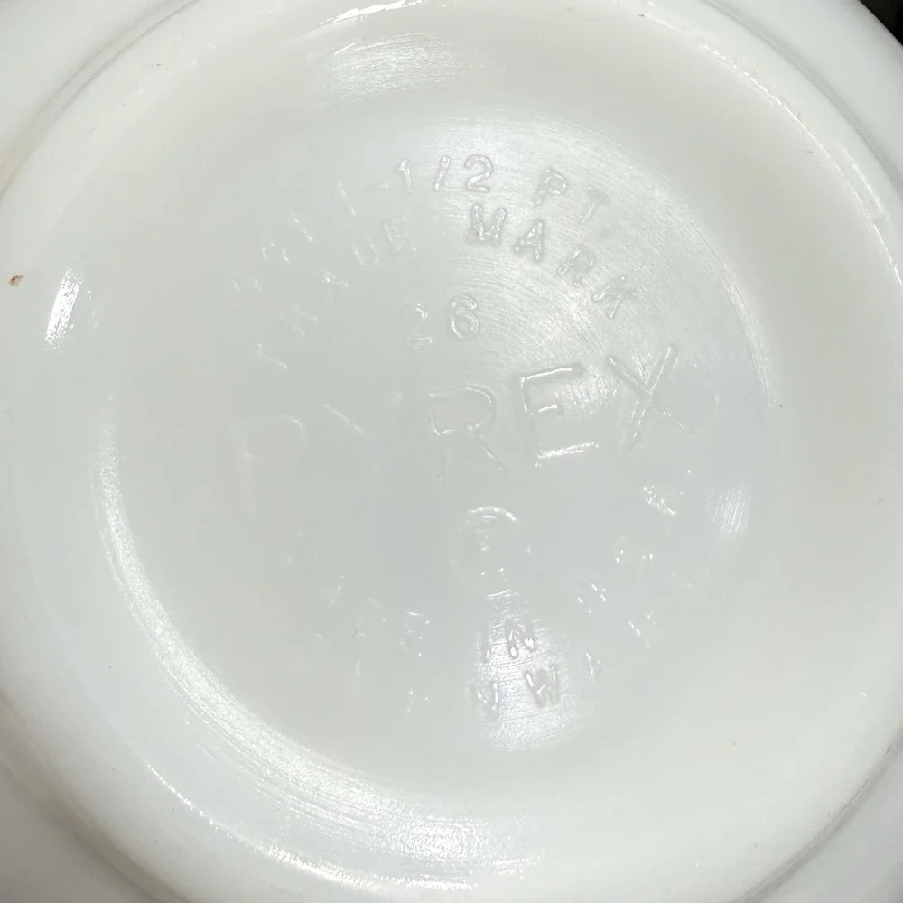 Vintage Pyrex 